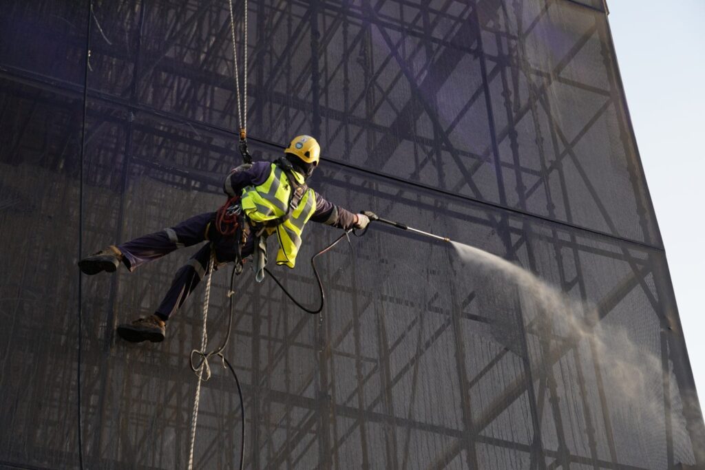 How Safe Are Professional Rope Access Cleaning Services?